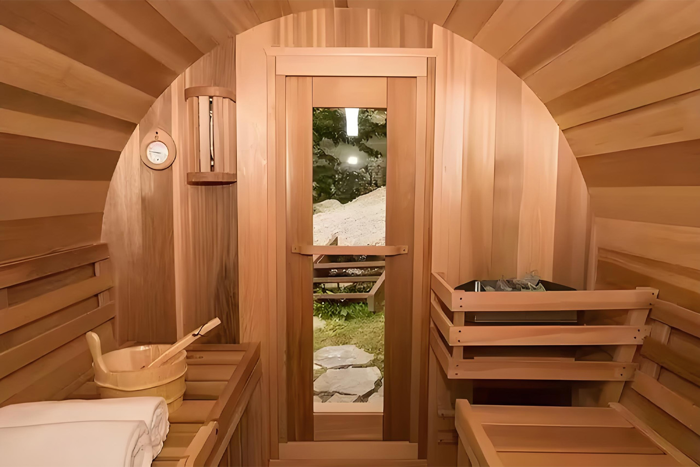 Outdoor sauna installation
